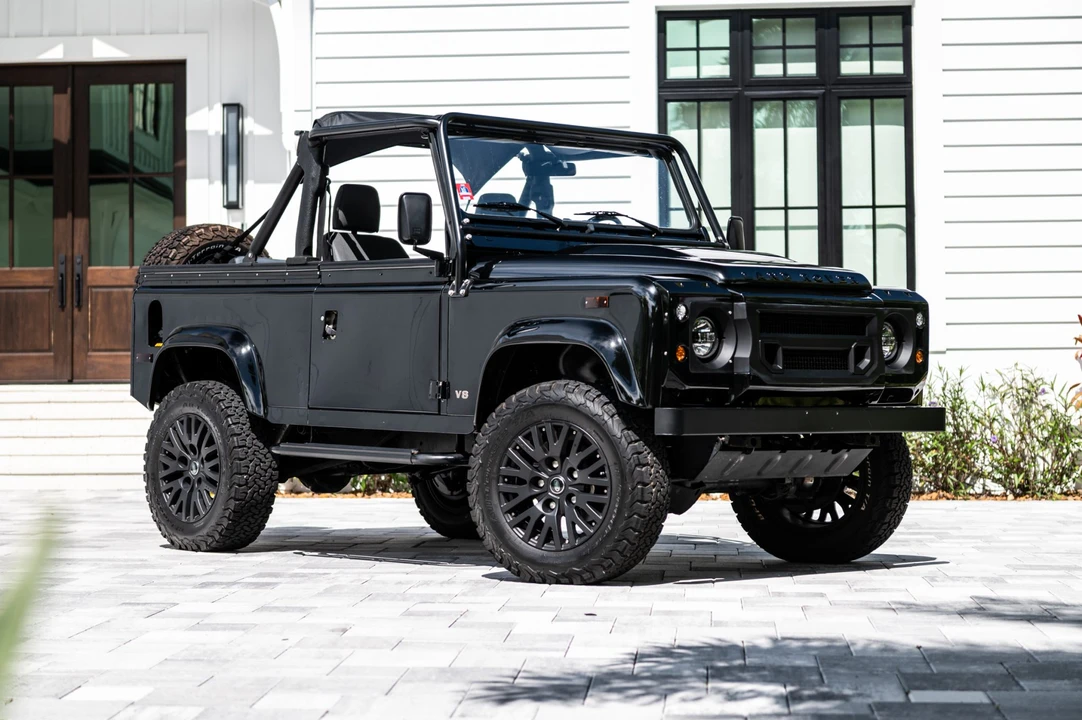 1994 Land Rover Defender 90 - Image 2 of 31