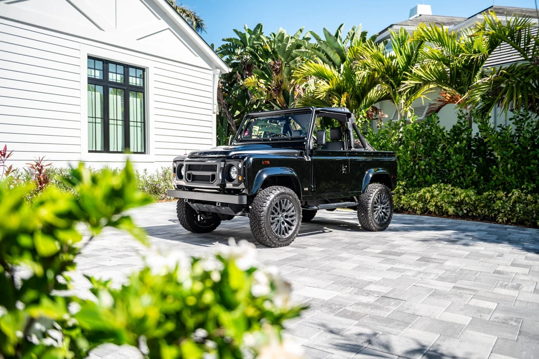 1994 Land Rover Defender 90 - Image 9 of 31