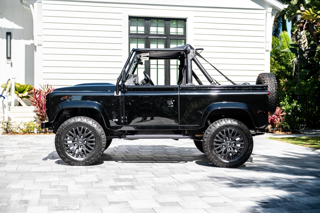 1994 Land Rover Defender 90 - Image 11 of 31