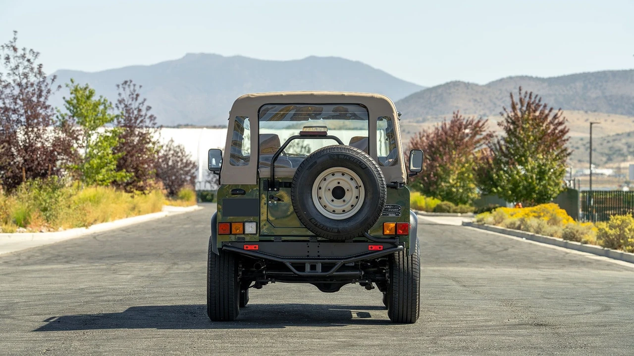1994 Land Rover Defender 90 - Image 3 of 31