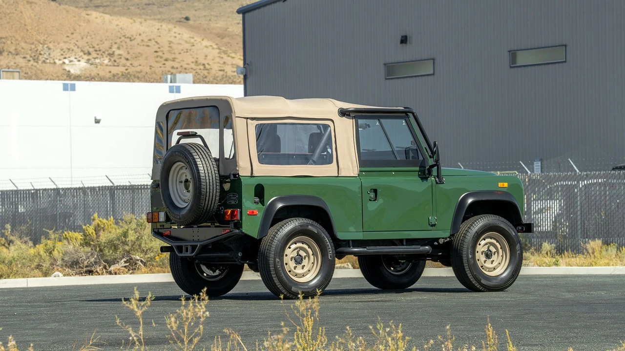 1994 Land Rover Defender 90 - Image 15 of 31