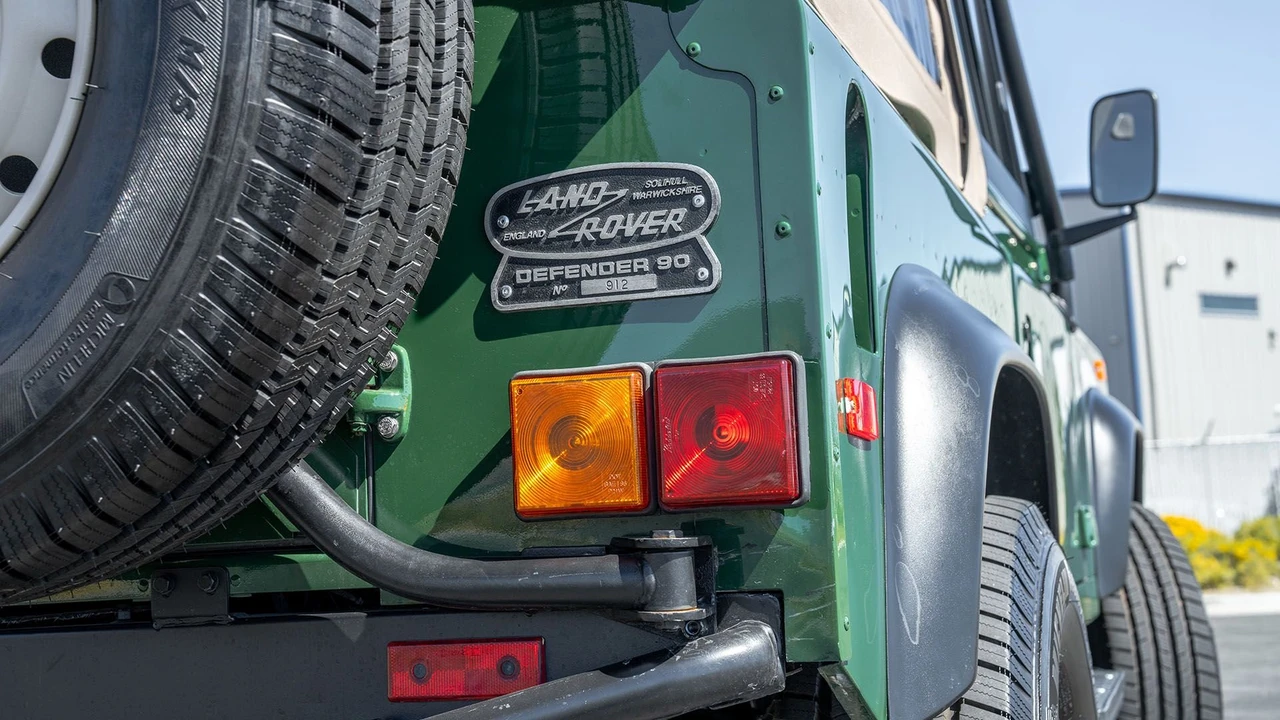 1994 Land Rover Defender 90 - Image 28 of 31