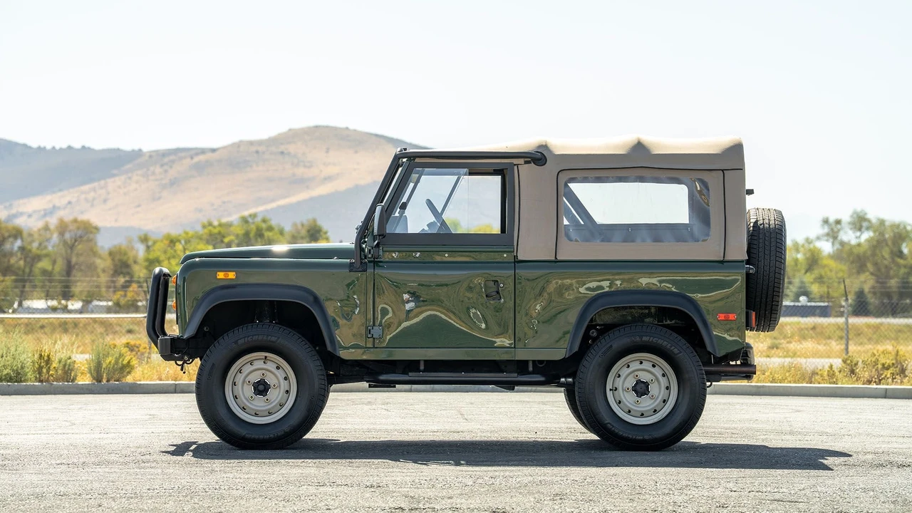 1994 Land Rover Defender 90 - Image 12 of 31