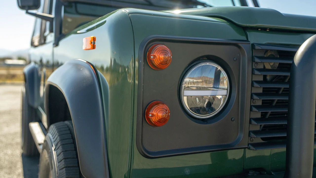 1994 Land Rover Defender 90 - Image 13 of 31
