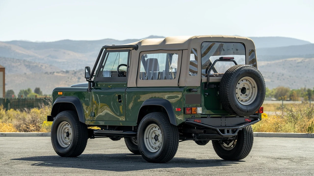 1994 Land Rover Defender 90 - Image 5 of 31