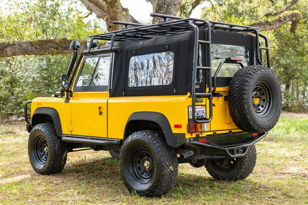 1994 Land Rover Defender 90 - Image 9 of 31