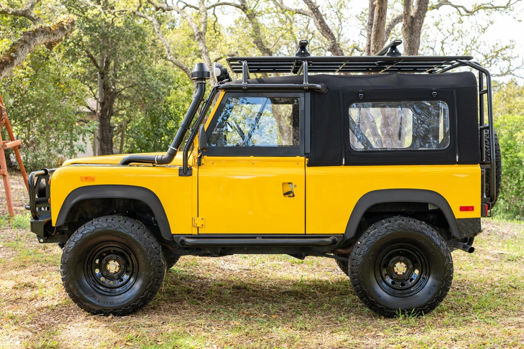 1994 Land Rover Defender 90 - Image 8 of 31