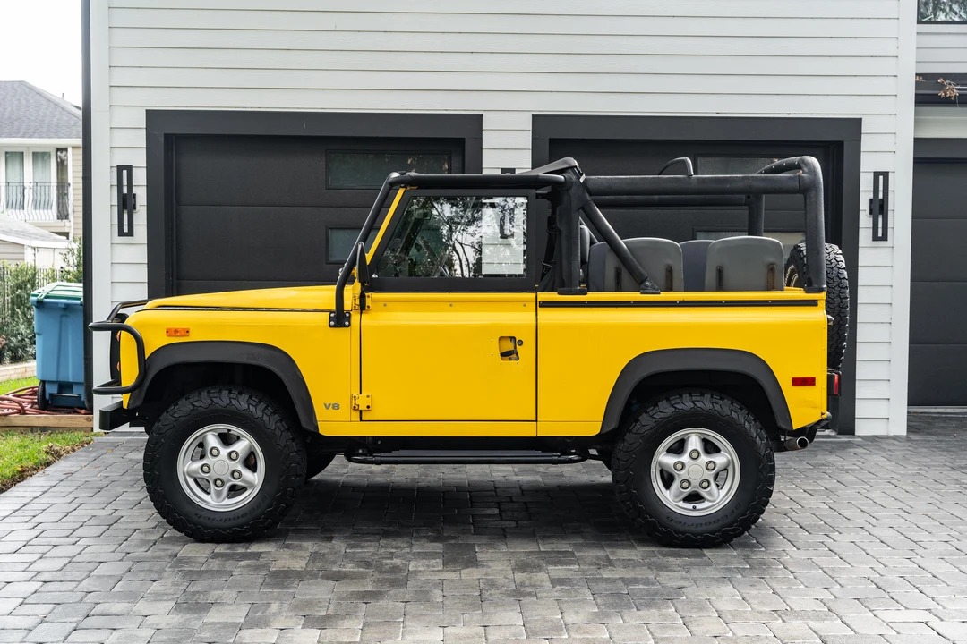 1994 Land Rover Defender 90 - Image 6 of 31