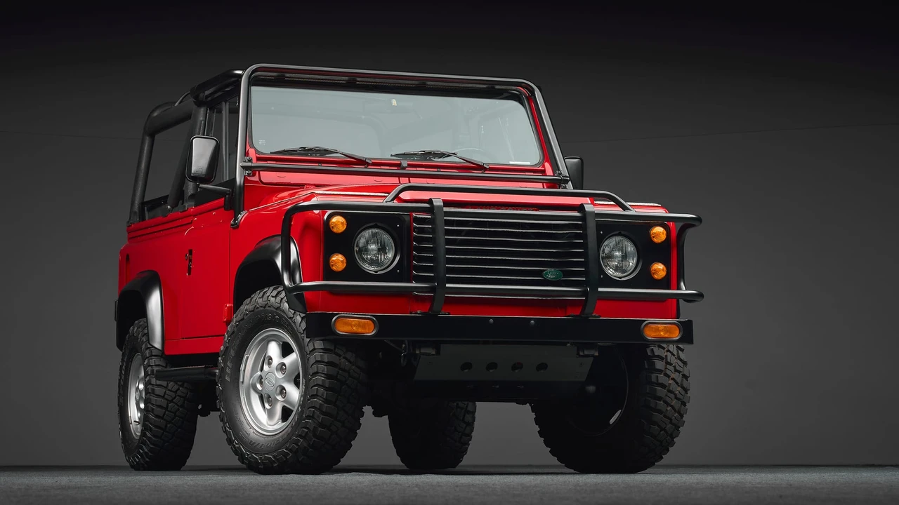 1994 Land Rover Defender 90 - Image 4 of 31