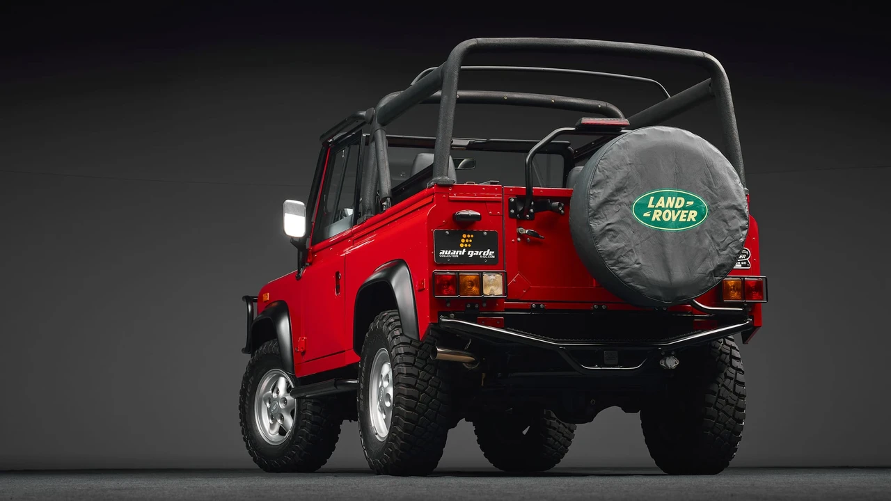1994 Land Rover Defender 90 - Image 9 of 31