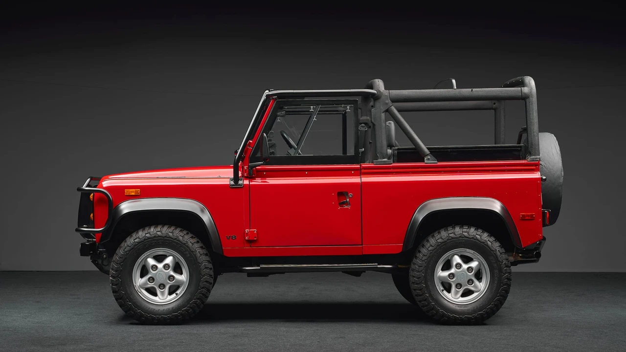 1994 Land Rover Defender 90 - Image 11 of 31