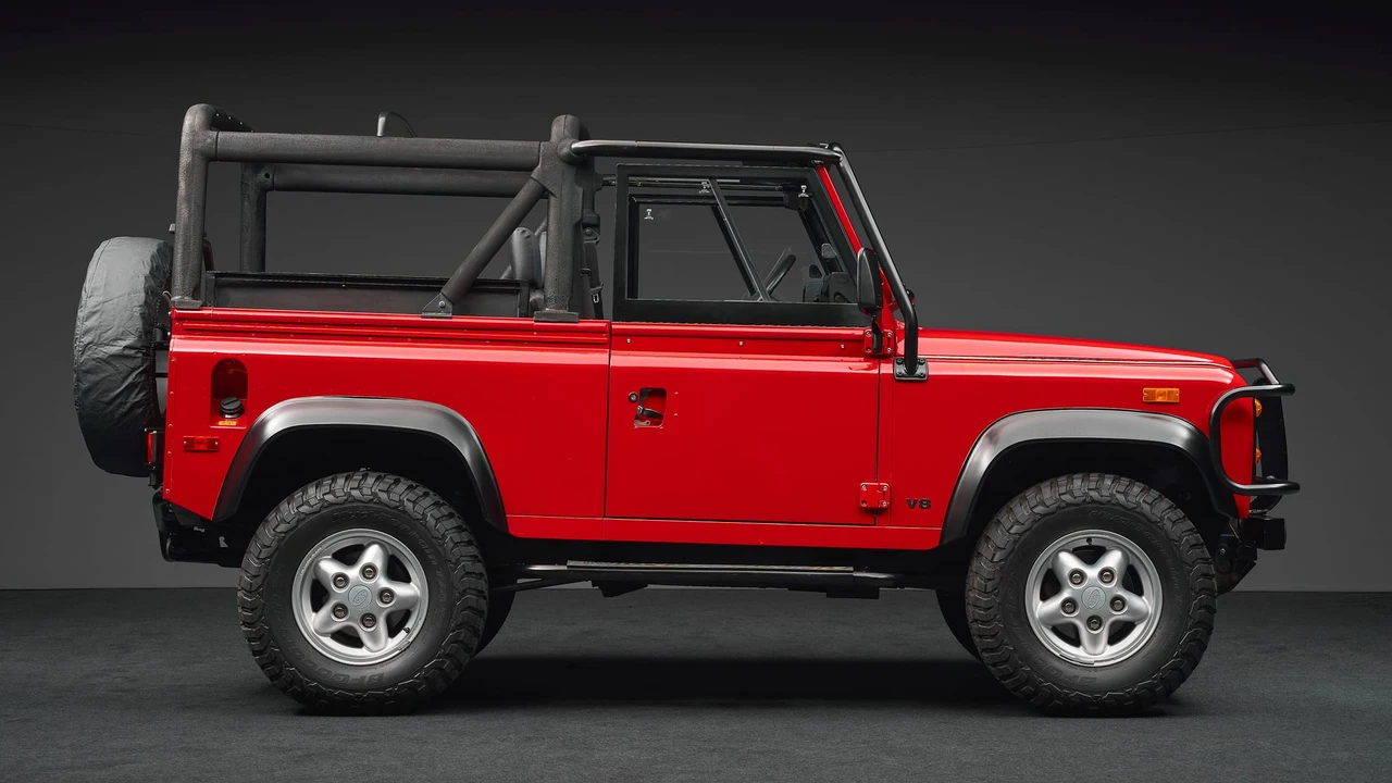 1994 Land Rover Defender 90 - Image 17 of 31