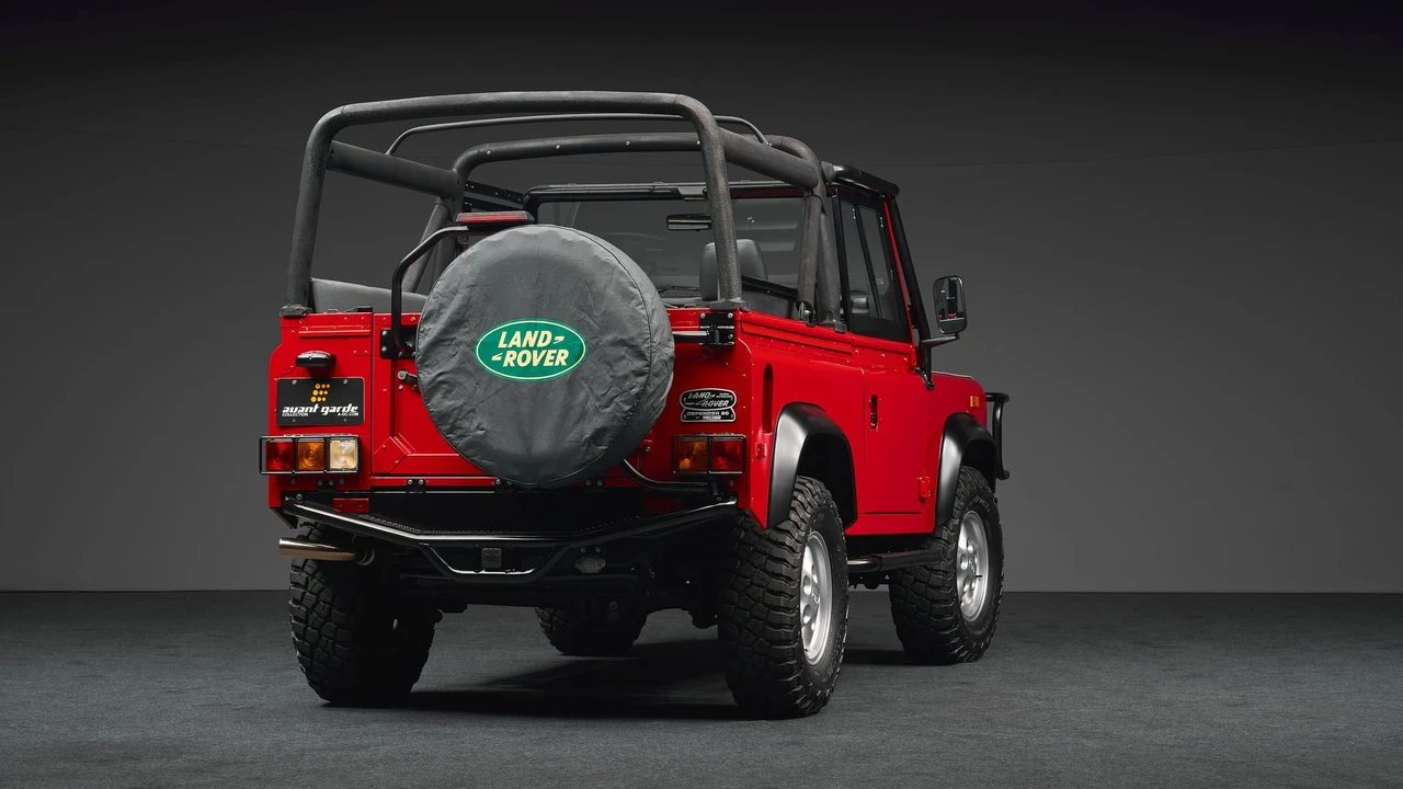 1994 Land Rover Defender 90 - Image 19 of 31