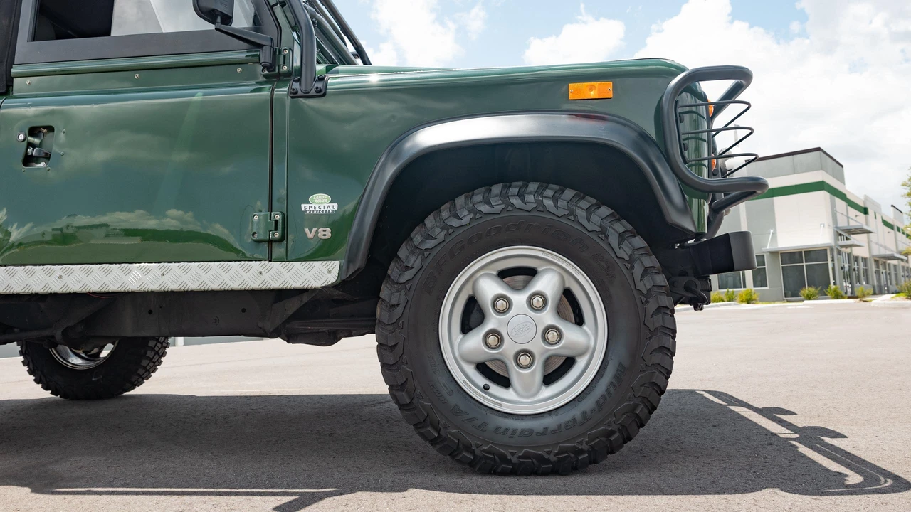 1994 Land Rover Defender 90 - Image 24 of 31