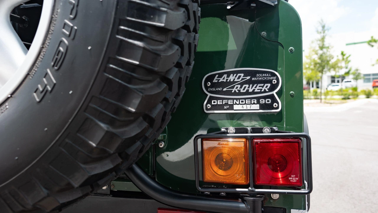 1994 Land Rover Defender 90 - Image 16 of 31