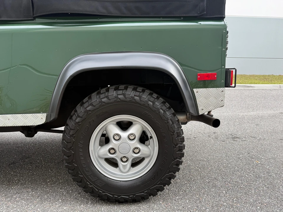 1994 Land Rover Defender 90 - Image 13 of 31