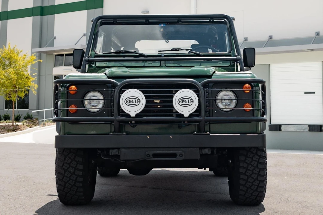 1994 Land Rover Defender 90 - Image 2 of 31
