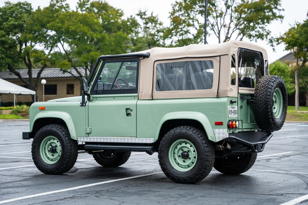 1994 Land Rover Defender 90 - Image 7 of 31