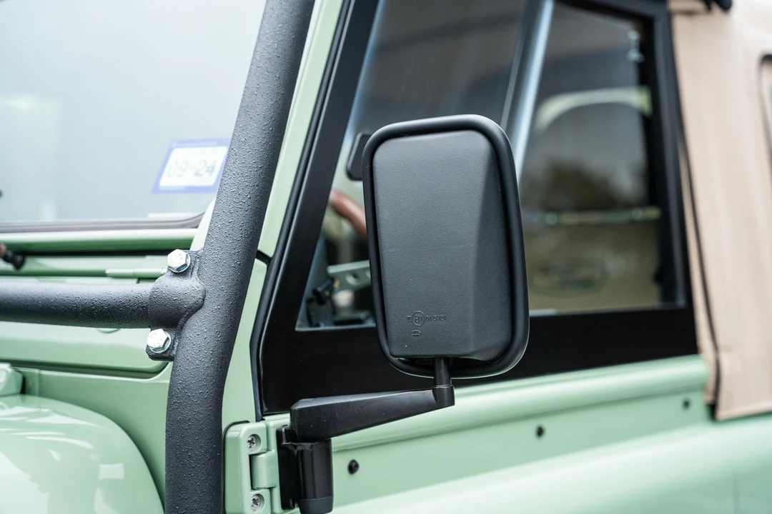 1994 Land Rover Defender 90 - Image 17 of 31