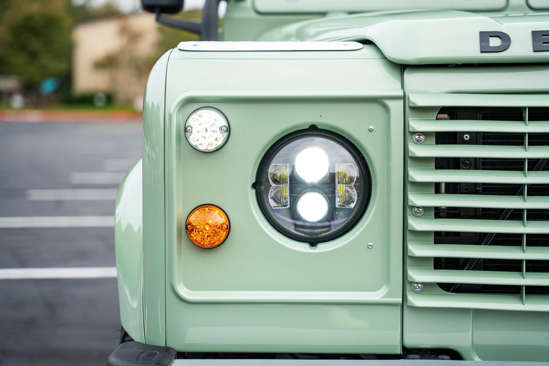 1994 Land Rover Defender 90 - Image 9 of 31