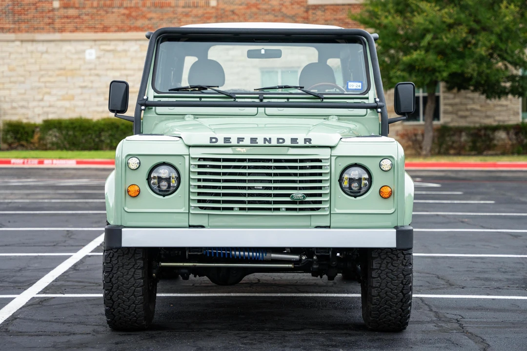 1994 Land Rover Defender 90 - Image 2 of 31
