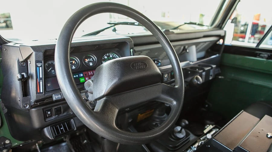 1994 Land Rover Defender 90 - Image 6 of 12