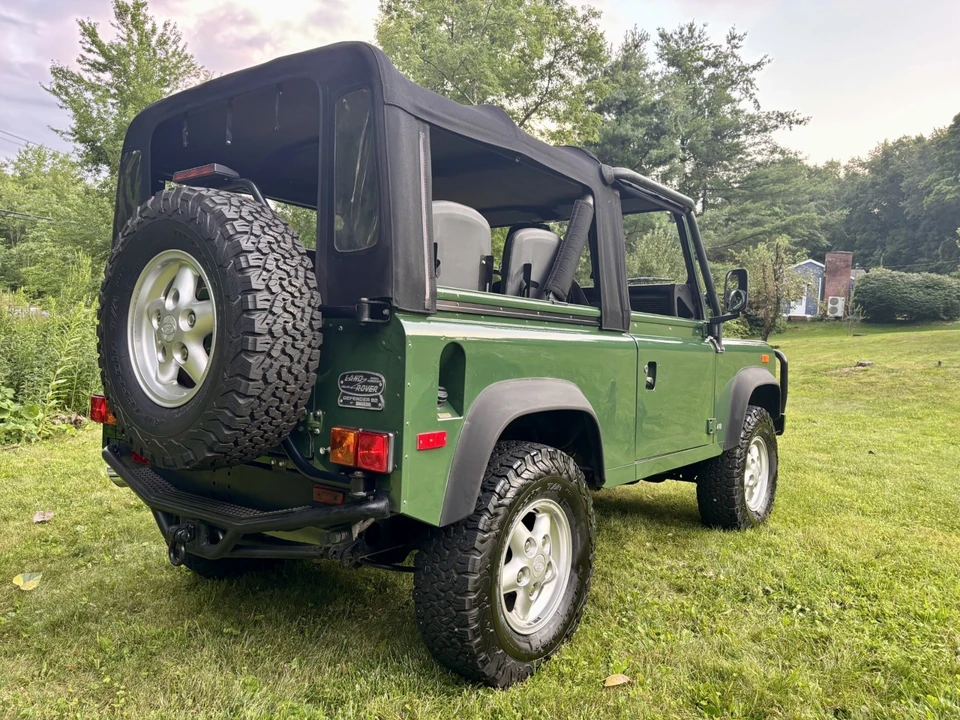 1994 Land Rover Defender 90 - Image 2 of 29