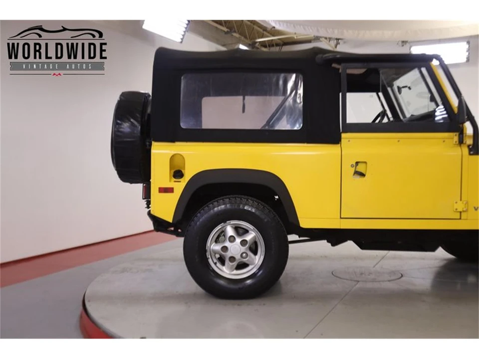 1994 Land Rover Defender 90 - Image 9 of 31