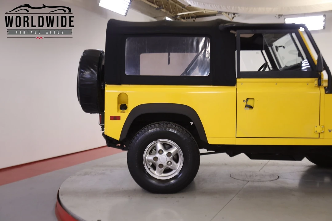 1994 Land Rover Defender 90 - Image 9 of 12