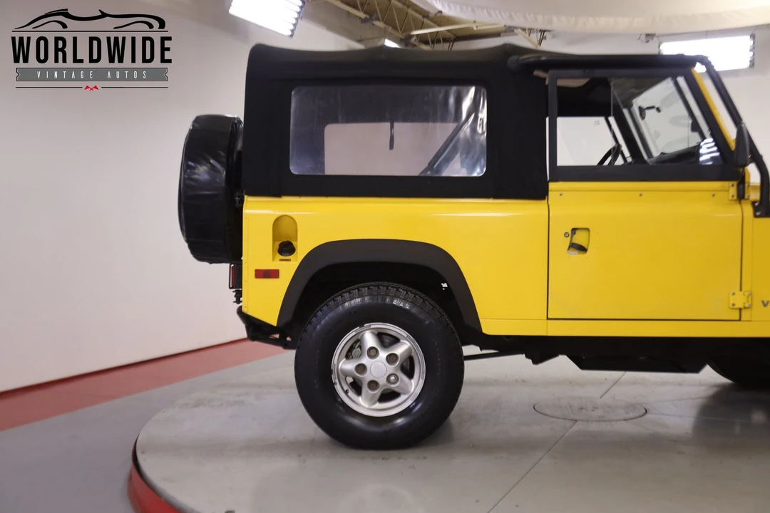 1994 Land Rover Defender 90 - Image 9 of 12