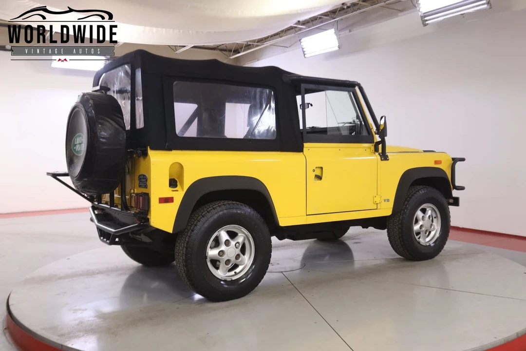 1994 Land Rover Defender 90 - Image 6 of 12