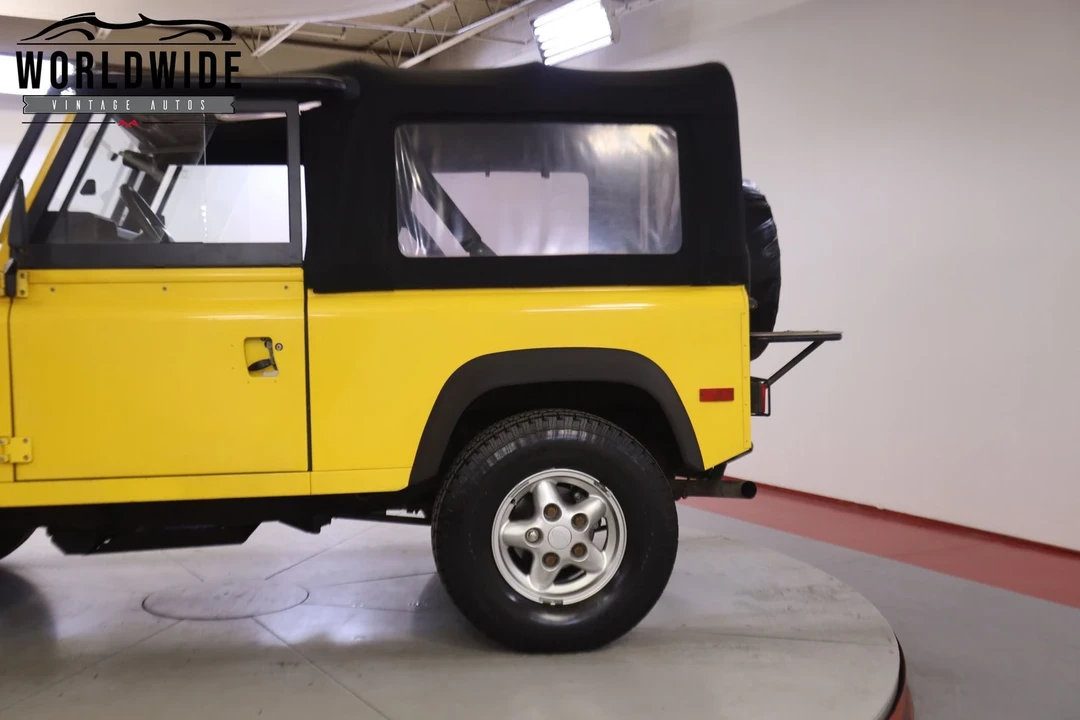 1994 Land Rover Defender 90 - Image 10 of 12