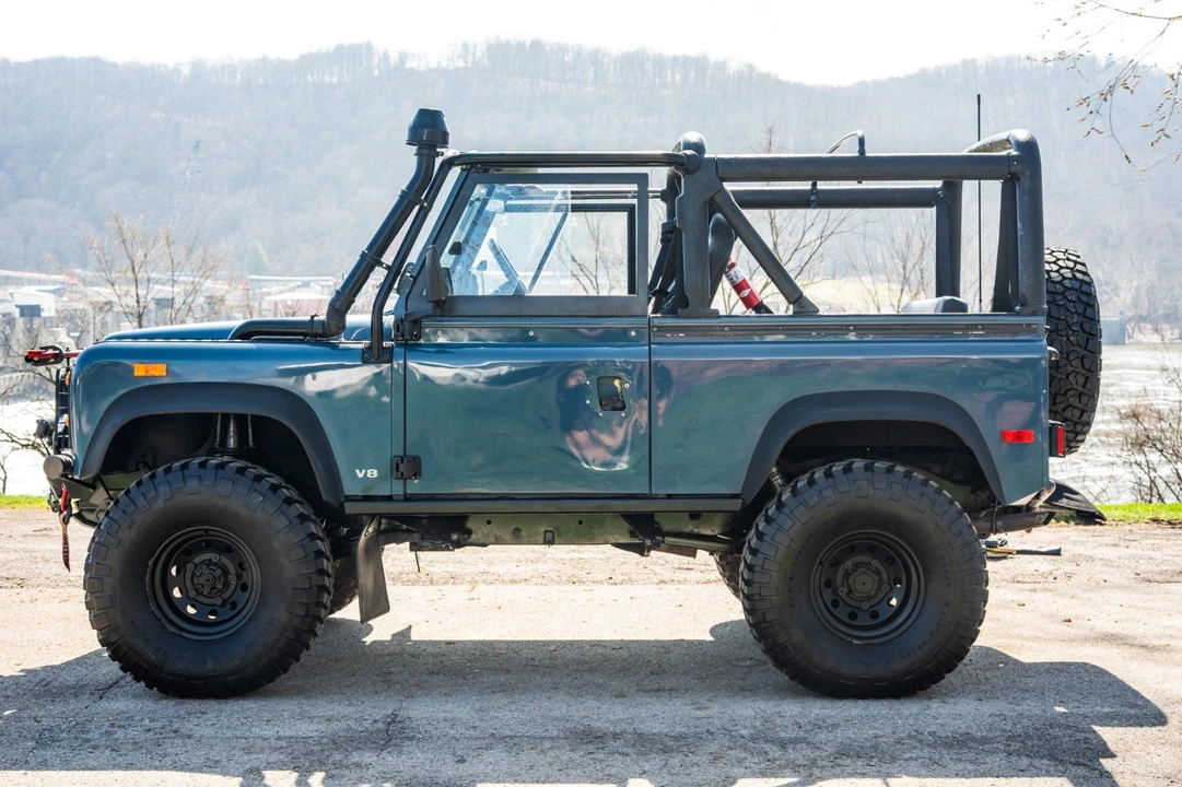 1994 Land Rover Defender 90 - Image 8 of 21