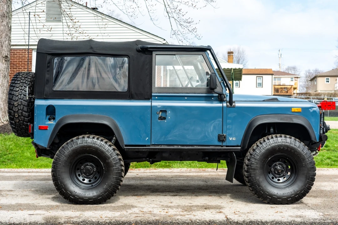 1994 Land Rover Defender 90 - Image 11 of 21