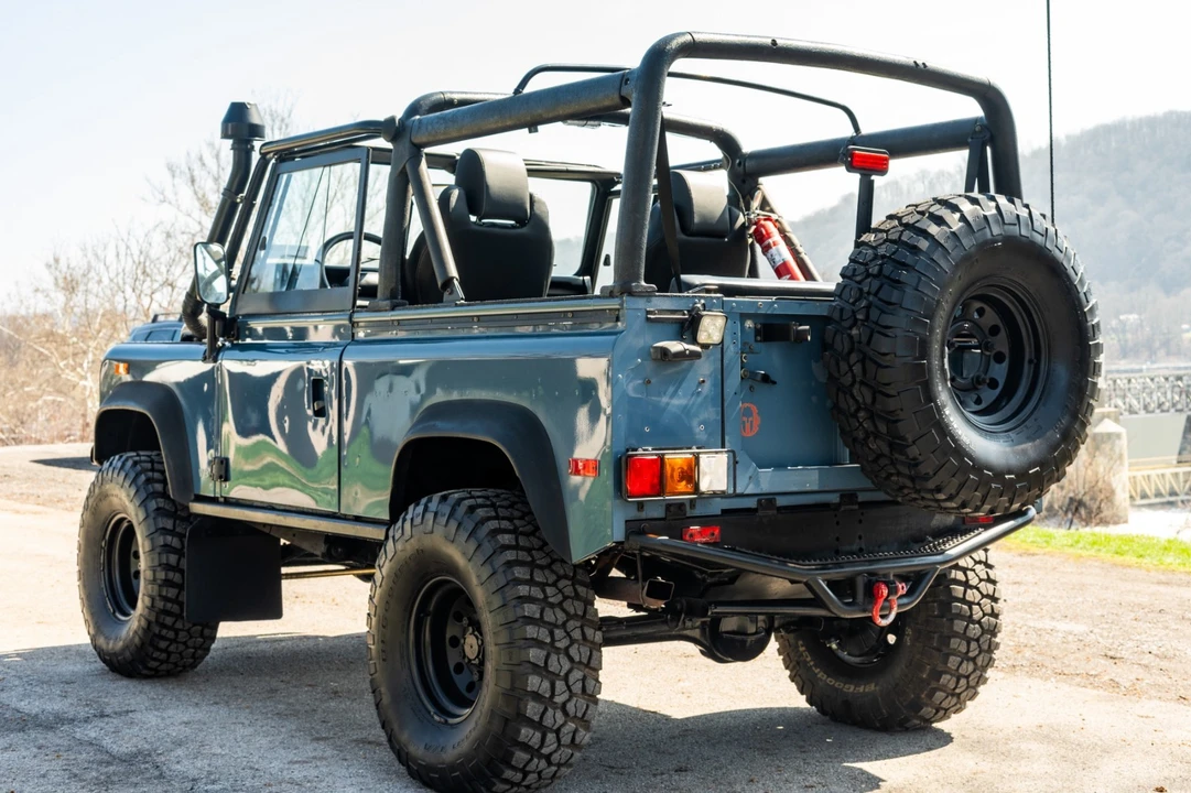 1994 Land Rover Defender 90 - Image 7 of 21