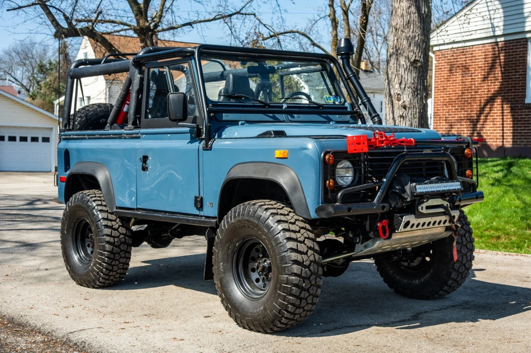 1994 Land Rover Defender 90 - Image 2 of 21