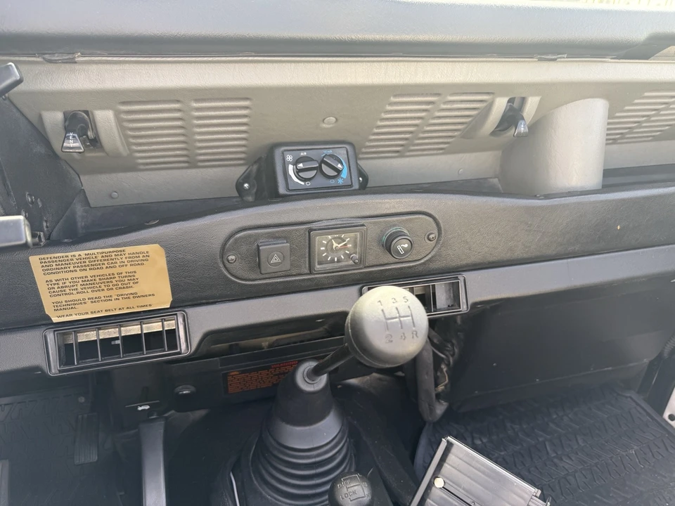 1994 Land Rover Defender 90 - Image 10 of 15
