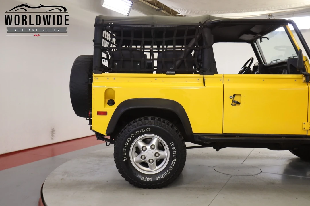 1994 Land Rover Defender 90 - Image 9 of 12