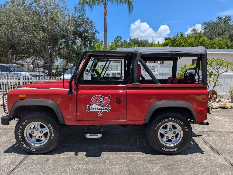 1994 Land Rover Defender 90 - Image 2 of 27