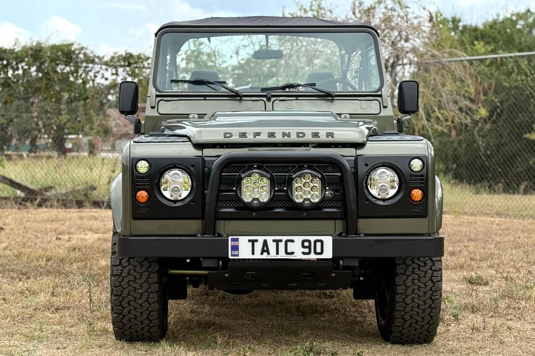 1994 Land Rover Defender 90 - Image 2 of 31