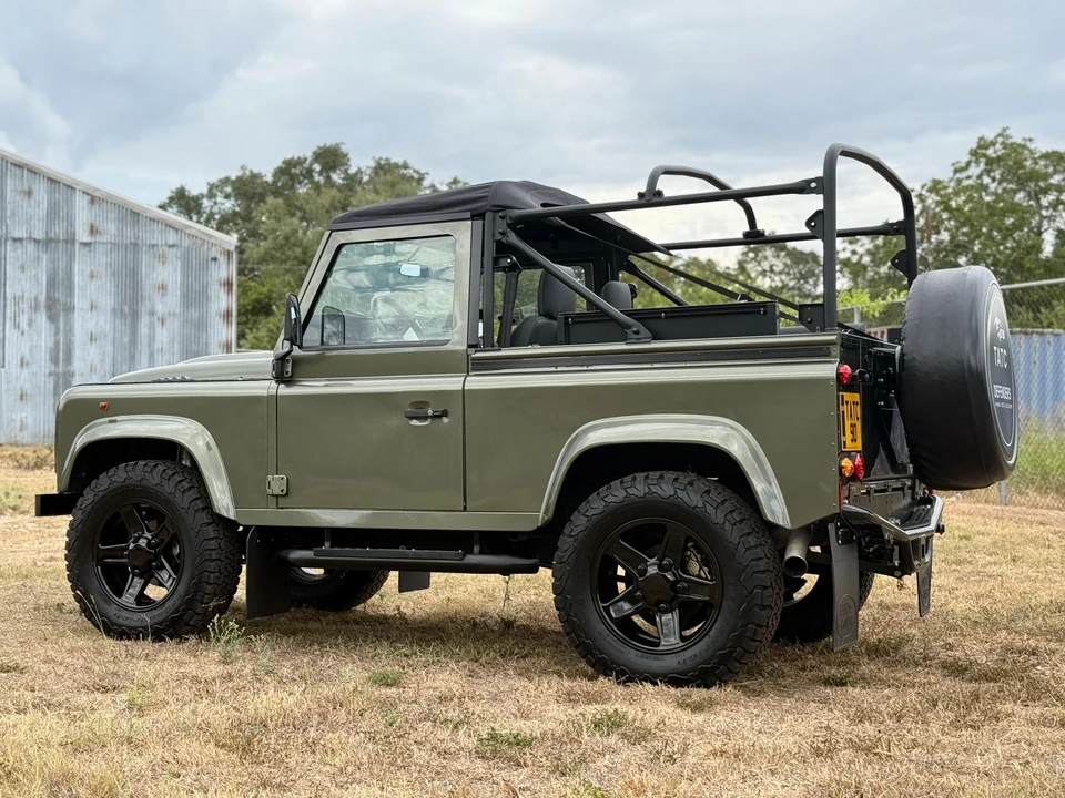 1994 Land Rover Defender 90 - Image 13 of 31