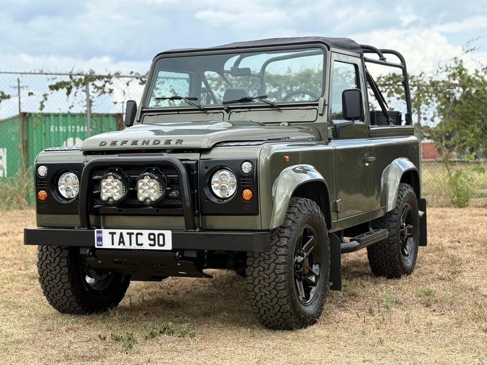1994 Land Rover Defender 90 - Image 8 of 31