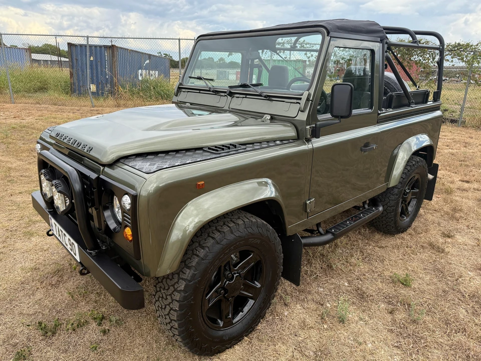 1994 Land Rover Defender 90 - Image 9 of 31
