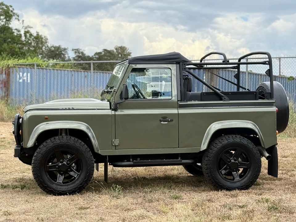 1994 Land Rover Defender 90 - Image 11 of 31