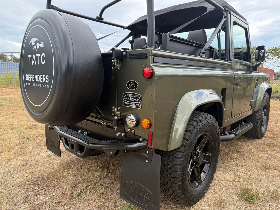 1994 Land Rover Defender 90 - Image 17 of 31
