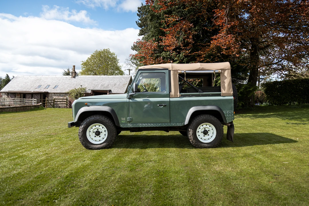 1994 Land Rover Defender 90 - Image 8 of 31