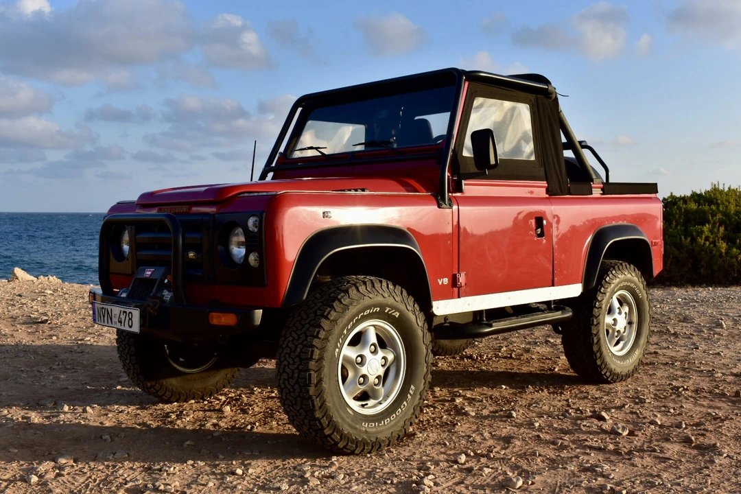 1994 Land Rover Defender 90 - Image 9 of 31