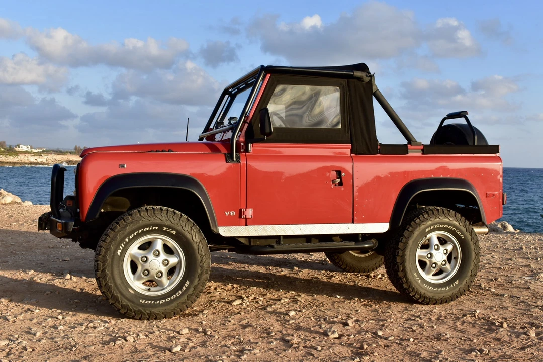 1994 Land Rover Defender 90 - Image 8 of 31