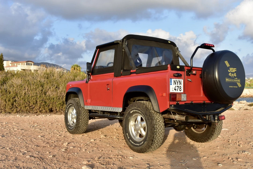 1994 Land Rover Defender 90 - Image 11 of 31