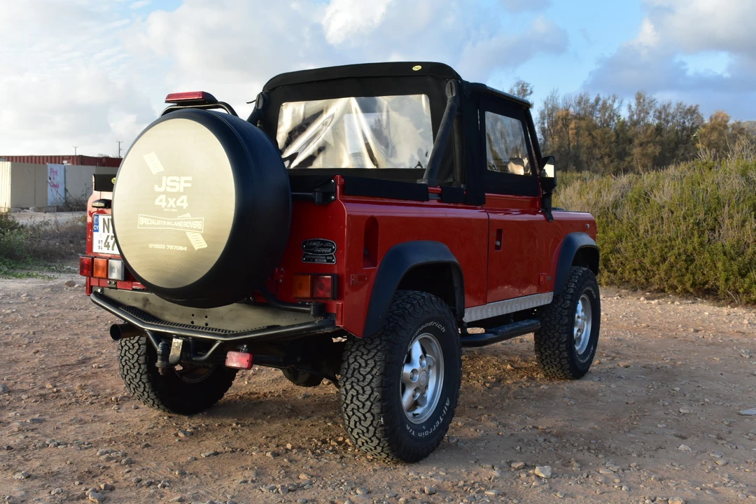 1994 Land Rover Defender 90 - Image 13 of 31